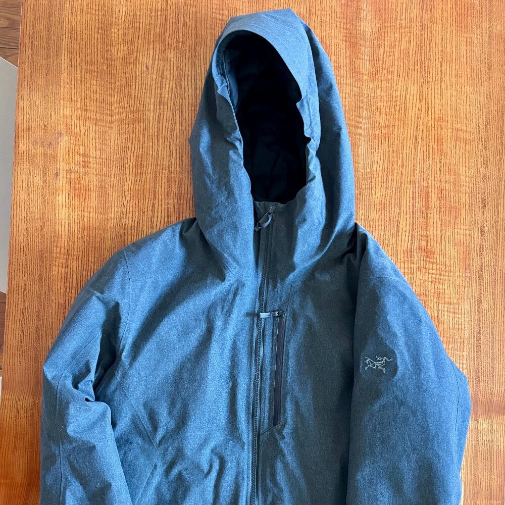 Arc'teryx Radsten Parka. Excellent condition w/tags. MEDIUM